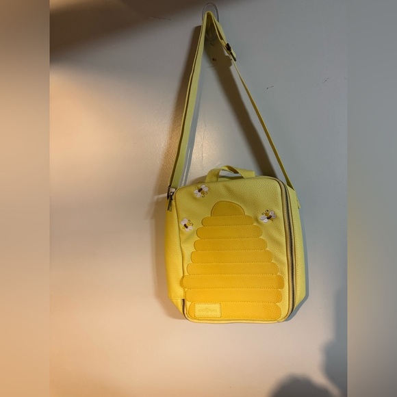 Coco village beehive and‎ bee lunchbox yellow leather like zip - Picture 1 of 6